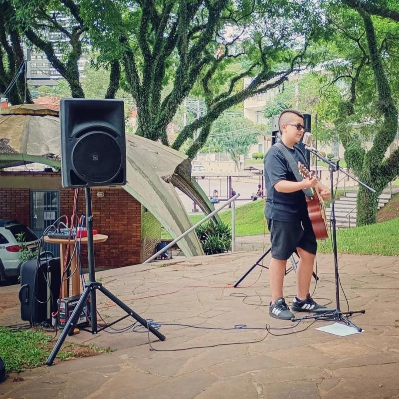 Talentos na Praça, ocorreu no Brique da Praça