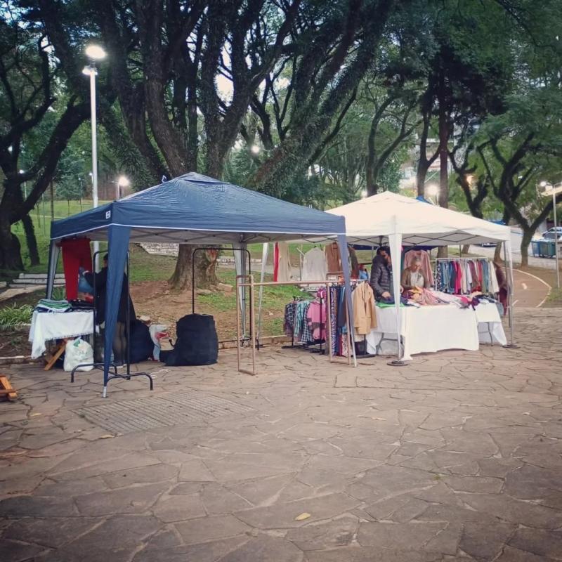 Quer Feira!? Tem Brique da Praça! Vem para a Centenário! Participe!