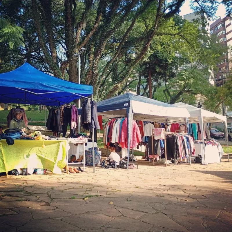 Dia de Feira! Dia de Brique! Sim, Hoje na Praça Centenário tem o Brique da Praça! Vem com a Gente!