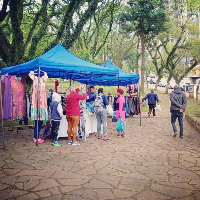 Dia de Feira! Hoje na Praça Centenário tem Brique da Praça!