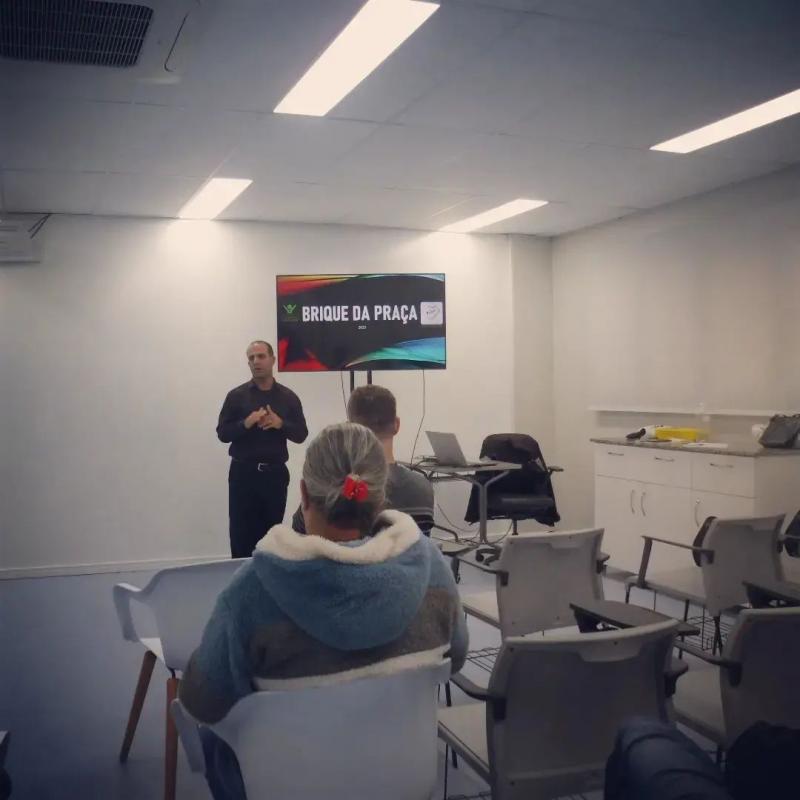 Reunião e Curso do Brique da Praça