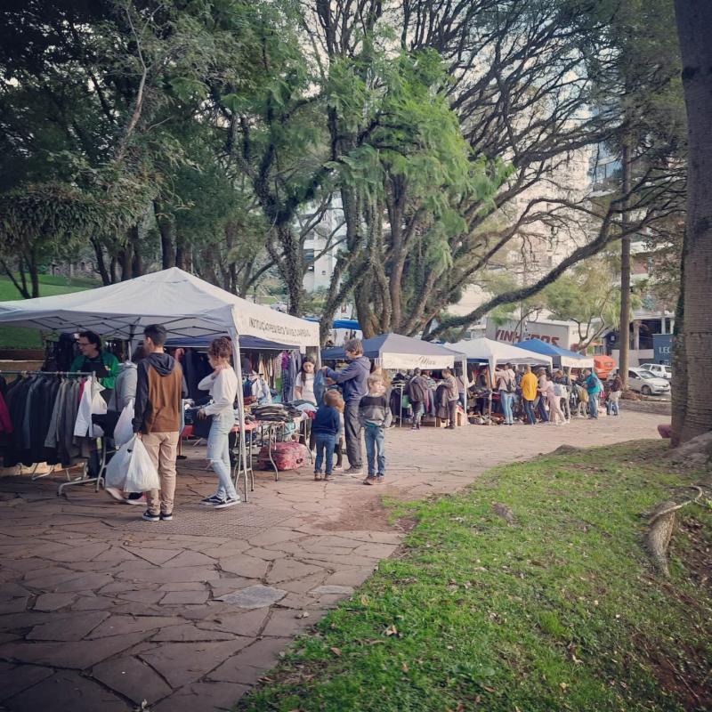 Hoje Foi Dia de Mais uma Edição do Brique da Praça