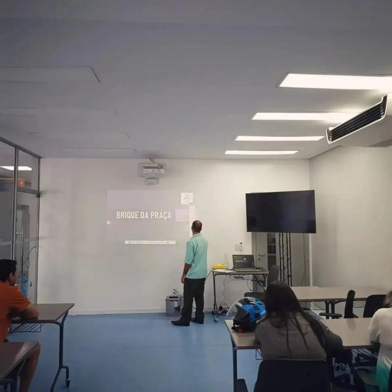 Reunião com Expositores do Brique da Praça