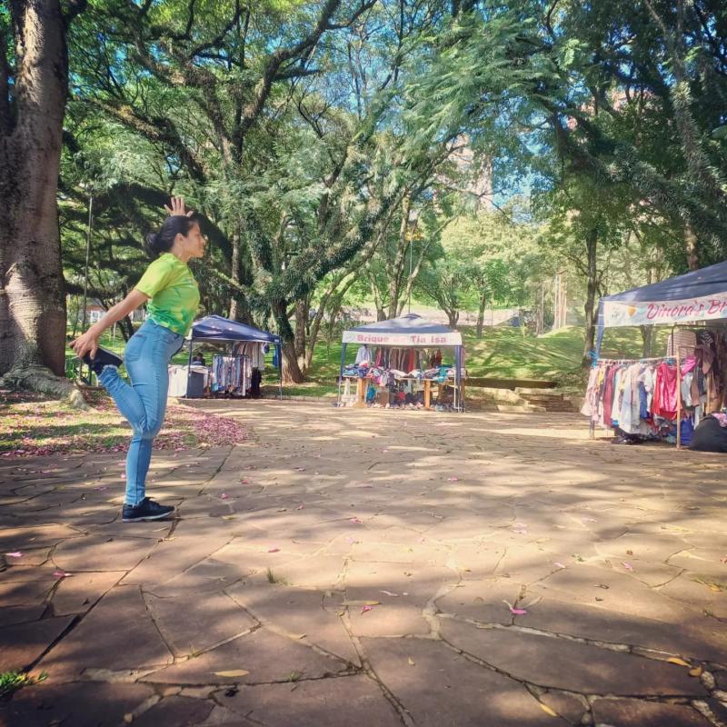 Instrutora Andressa no Brique da Praça