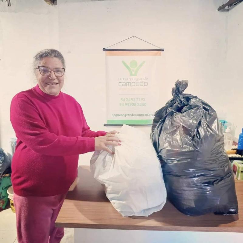 Mais Doações ao Brechó Beneficente da Pequeno Grande Campeão