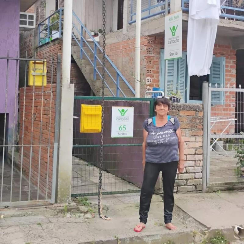 Sra. Angela na ativa