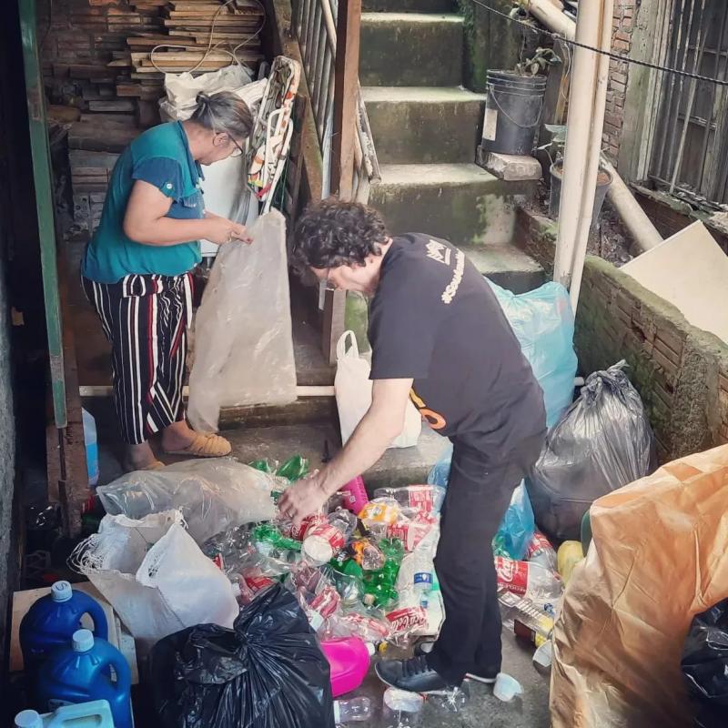 Reciclagem Voluntária na Pequeno Grande Campeão